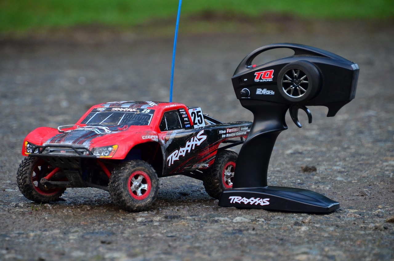 Traxxas Slash 4X4 Short Course Truck (Rot/Schwarz - 2.4GHz TQ-System - Offroad - Wasserfest)